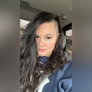 Hello! Meet your Posher, Cyndi